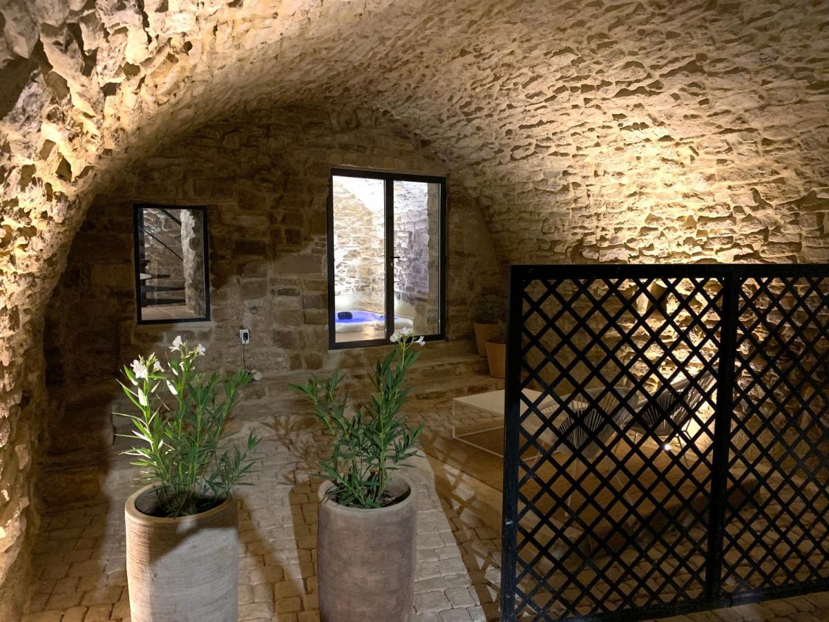 La Maison Des Vendangeurs - Table D'Hotes Le Soir Du Jeudi Au Dimanche- Jacuzzi - Balneo Spa - Acces Piscine Pour Toutes Les Chambres Sauf Studio Coquet- Piscine De Mai A Mi-Octobre Martignargues ภายนอก รูปภาพ