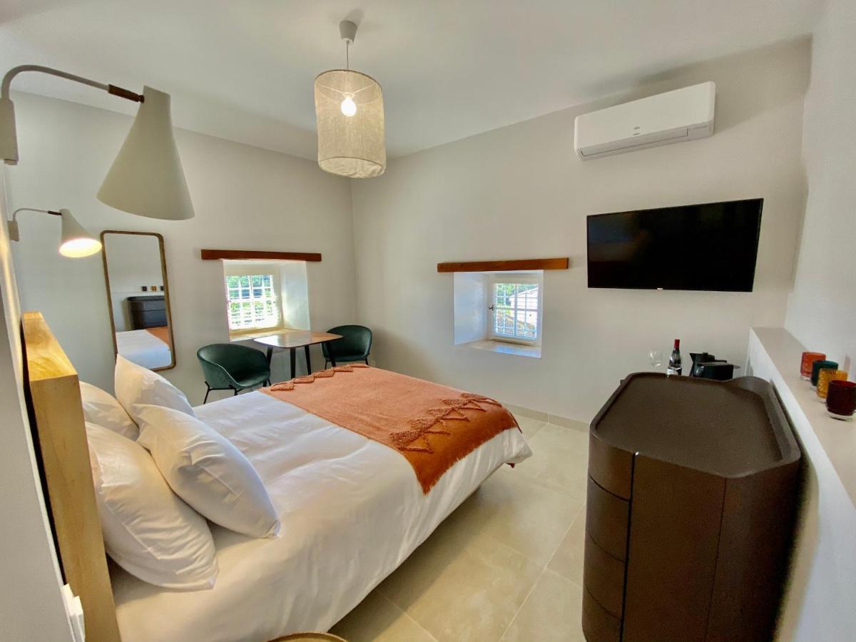 La Maison Des Vendangeurs - Table D'Hotes Le Soir Du Jeudi Au Dimanche- Jacuzzi - Balneo Spa - Acces Piscine Pour Toutes Les Chambres Sauf Studio Coquet- Piscine De Mai A Mi-Octobre Martignargues ภายนอก รูปภาพ