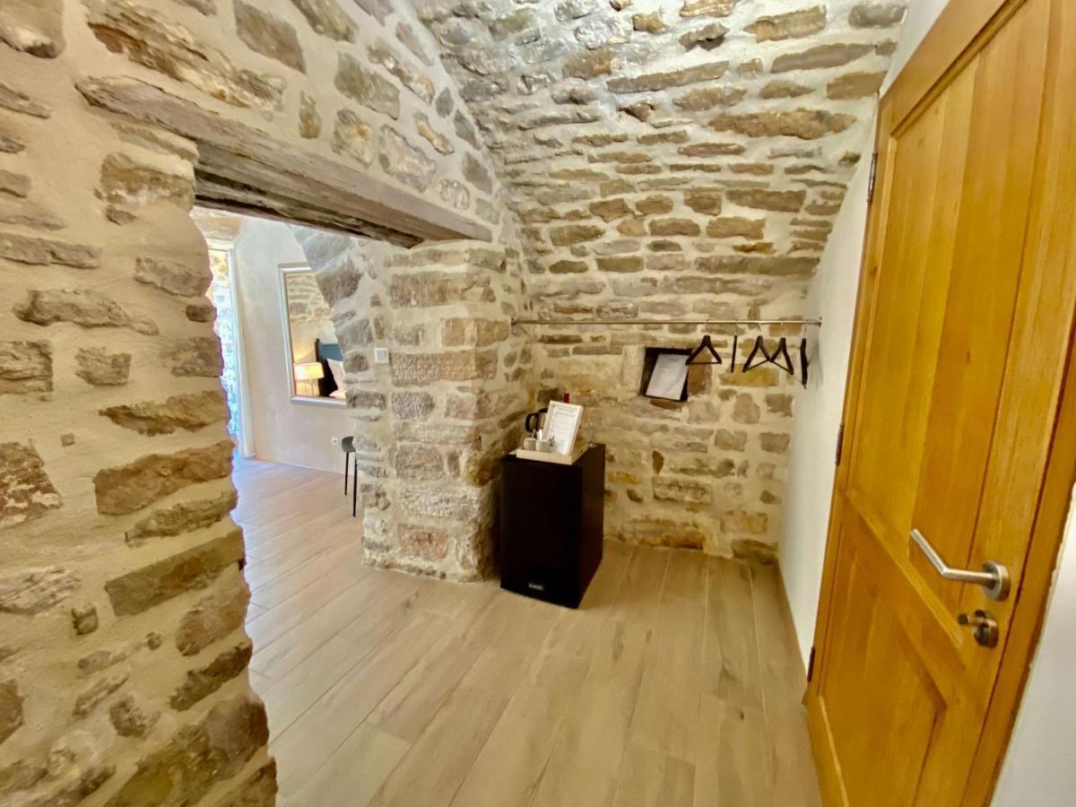 La Maison Des Vendangeurs - Table D'Hotes Le Soir Du Jeudi Au Dimanche- Jacuzzi - Balneo Spa - Acces Piscine Pour Toutes Les Chambres Sauf Studio Coquet- Piscine De Mai A Mi-Octobre Martignargues ภายนอก รูปภาพ