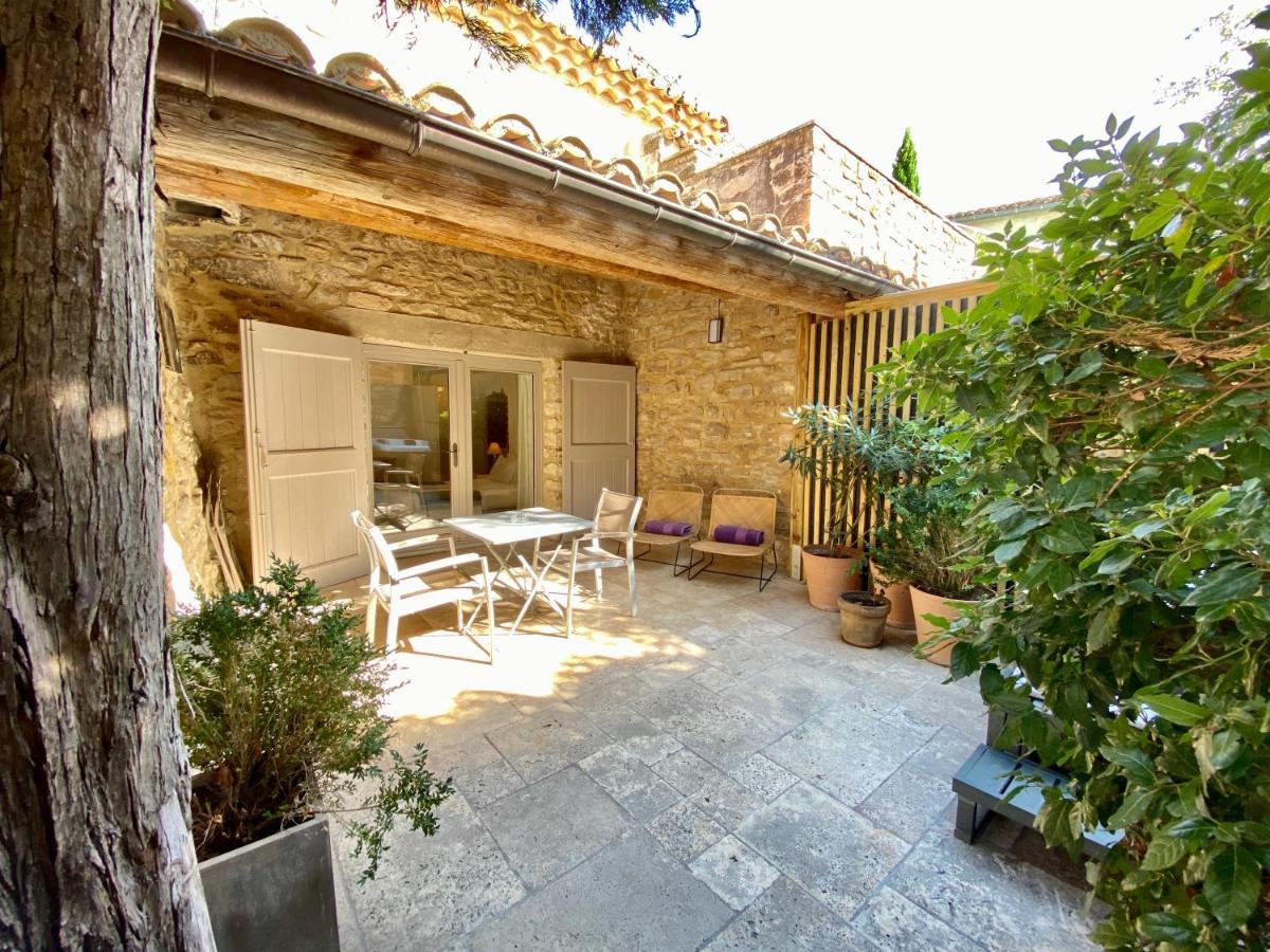 La Maison Des Vendangeurs - Table D'Hotes Le Soir Du Jeudi Au Dimanche- Jacuzzi - Balneo Spa - Acces Piscine Pour Toutes Les Chambres Sauf Studio Coquet- Piscine De Mai A Mi-Octobre Martignargues ภายนอก รูปภาพ
