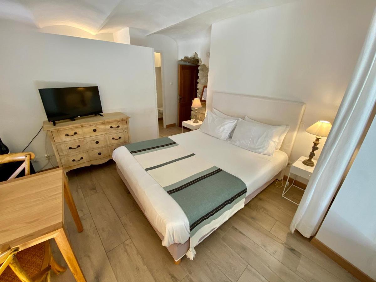 La Maison Des Vendangeurs - Table D'Hotes Le Soir Du Jeudi Au Dimanche- Jacuzzi - Balneo Spa - Acces Piscine Pour Toutes Les Chambres Sauf Studio Coquet- Piscine De Mai A Mi-Octobre Martignargues ภายนอก รูปภาพ