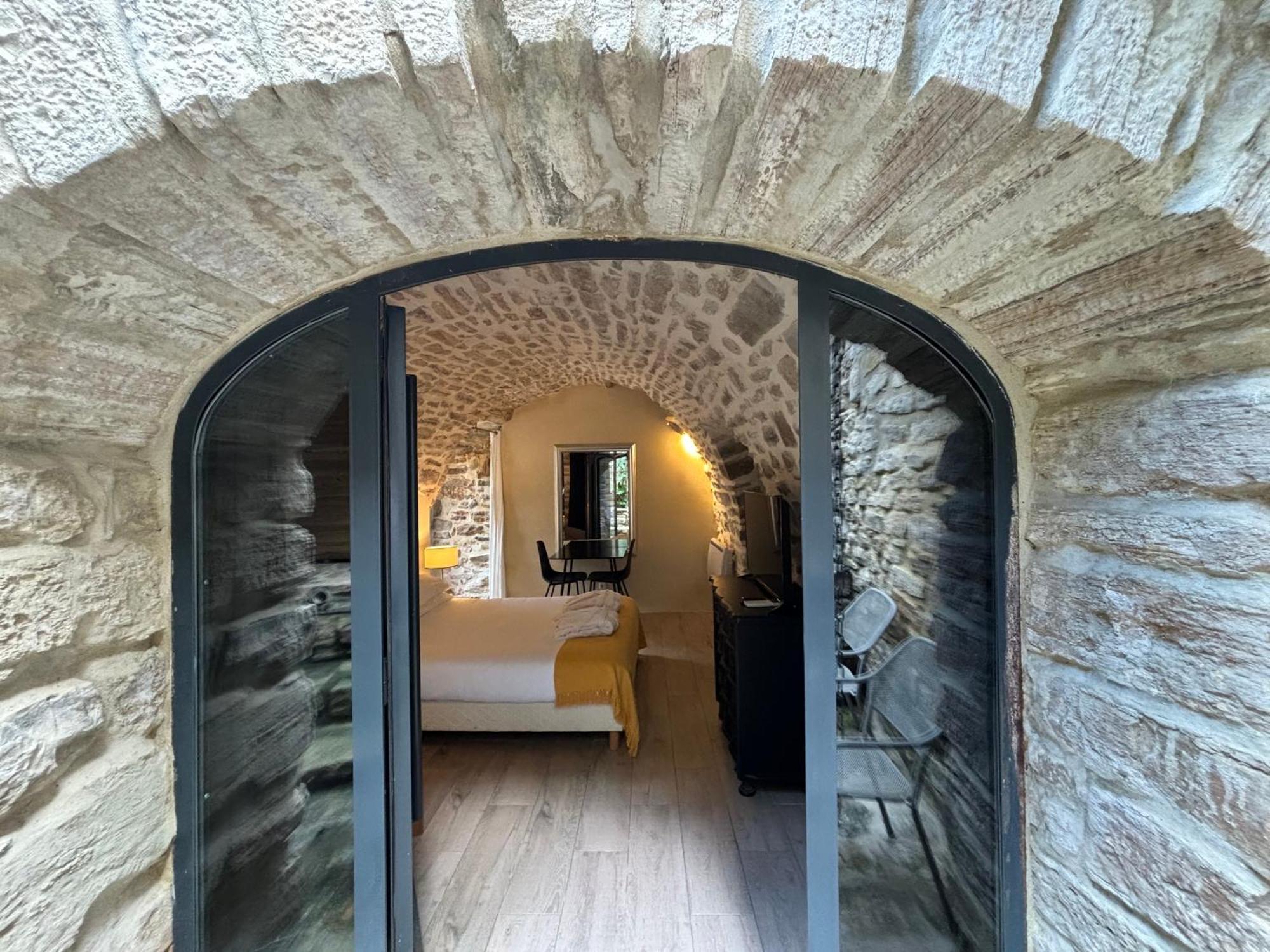 La Maison Des Vendangeurs - Table D'Hotes Le Soir Du Jeudi Au Dimanche- Jacuzzi - Balneo Spa - Acces Piscine Pour Toutes Les Chambres Sauf Studio Coquet- Piscine De Mai A Mi-Octobre Martignargues ภายนอก รูปภาพ