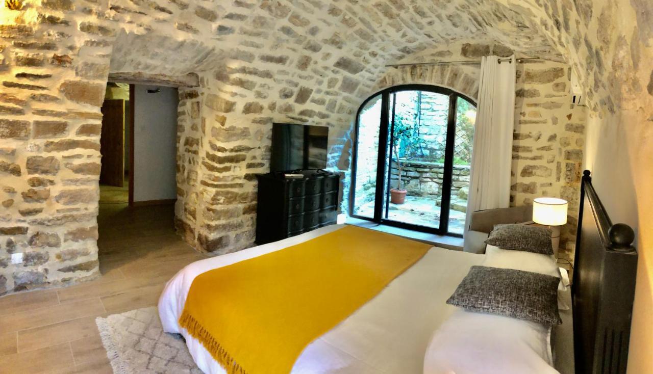 La Maison Des Vendangeurs - Table D'Hotes Le Soir Du Jeudi Au Dimanche- Jacuzzi - Balneo Spa - Acces Piscine Pour Toutes Les Chambres Sauf Studio Coquet- Piscine De Mai A Mi-Octobre Martignargues ภายนอก รูปภาพ